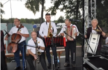 Muzykanci z zespołu ludowego Tradycja