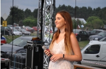Solistka na scenie