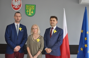 Dwoje mężczyzn i kobieta 