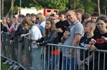 Publiczność przy scenie 