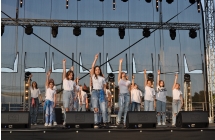 Dziewczęca grupa taneczna 