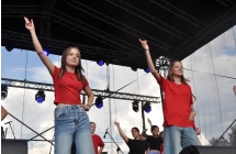 Występ taneczny dzieci 
