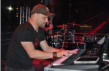 Instrumentalista na scenie. Gra na instrumentach klawiszowych 