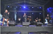 Koncert zespołu kordian. Na scenie muzycy 