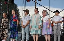 Występ dziecięcego kabaretu 