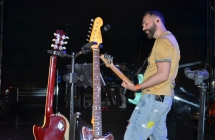 Gitarzysta zespołu LOKA 