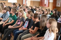 Uczniowie na spotkaniu autorskim 
