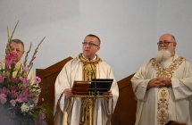 Troje księży