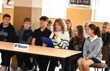 Jedna z drużyn biorących udział w konkursie wiedzy o gminie malanów 