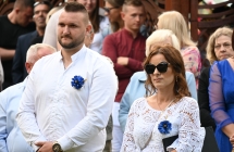 Mężczyzna i kobieta w eleganckich ubraniach 
