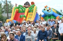 Kilkaset ludzi na widowni