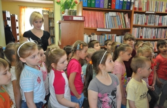 1368109837_0_goscie-z-przedszkola-w-bibliotece